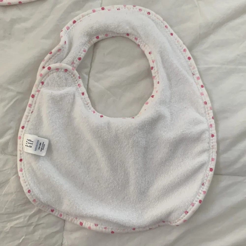 Gap set of 3 bibs